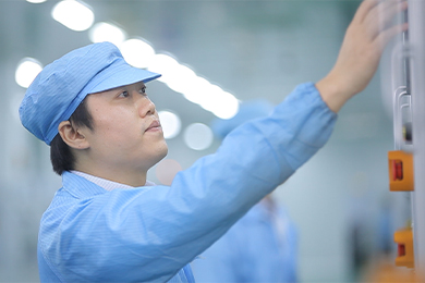 匠心筑夢 ︳肖清雄喜獲2024年度“鵬城工匠”稱號 匠心筑夢 ︳肖清雄喜獲2024年度“鵬城工匠”稱號